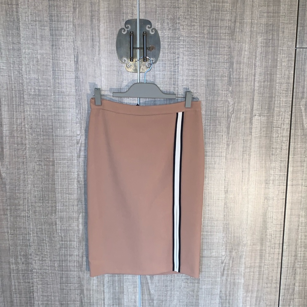 Zara Pencil Skirt With‎ Slit